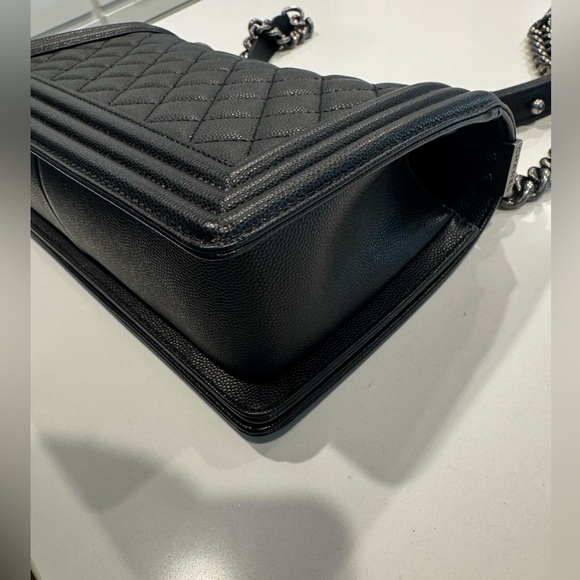Chanel Boy Bag Old Medium Black Caviar - Picture 10 of 16